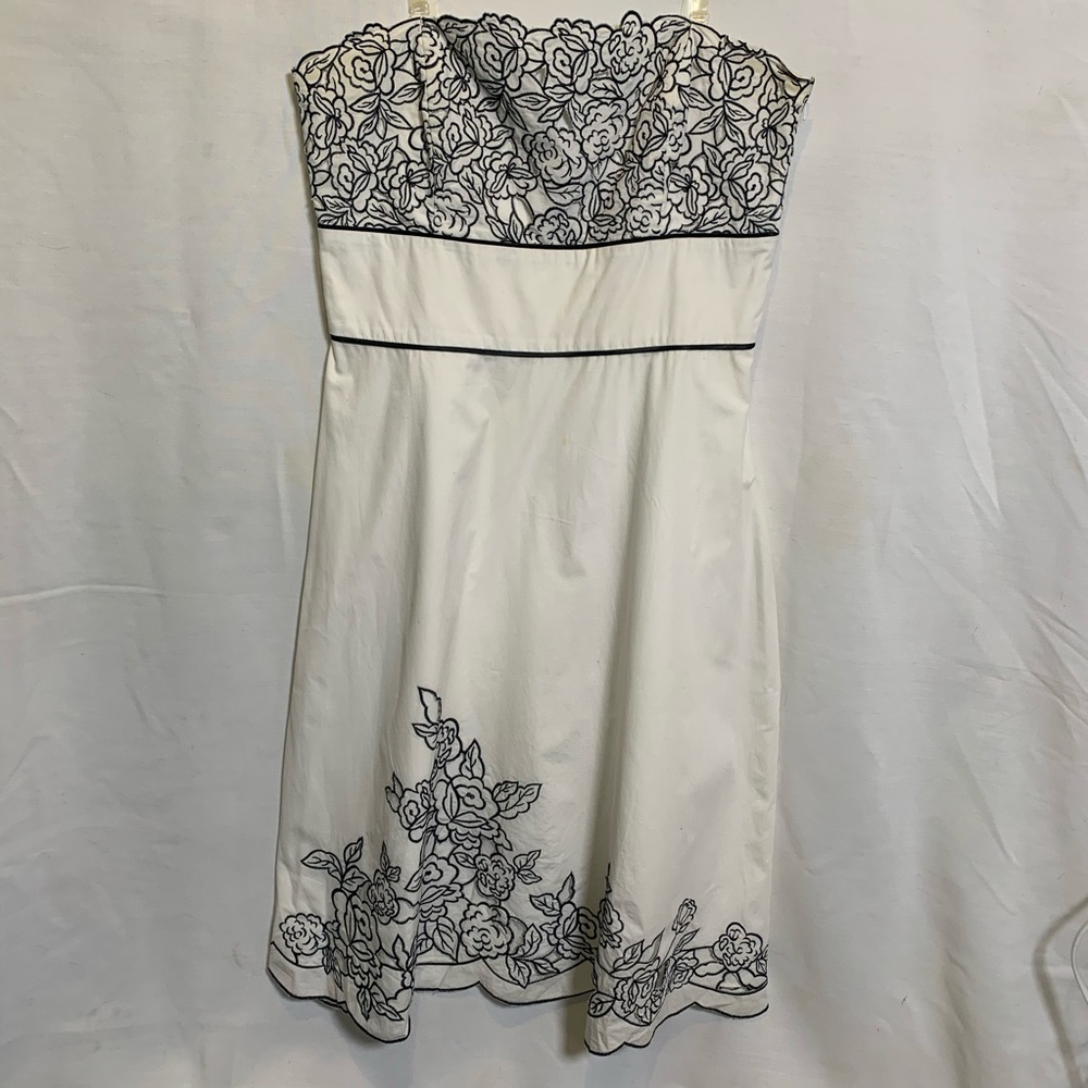 WhiteHouseBlackMarket stateless midi dress